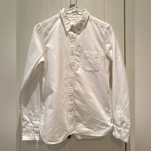 Uniqlo classic white button- up shirt